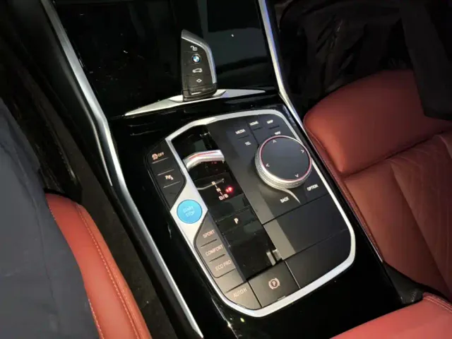BMW i3 — Фото автомобиля 13