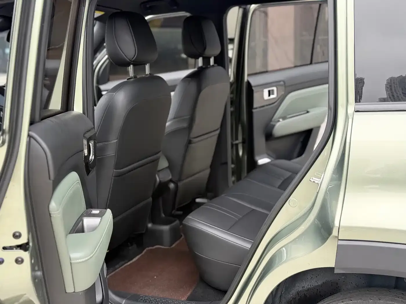 Baojun Baojun Yueye Plus 2024 Smart Premium 4-Seater — Фото автомобиля 6