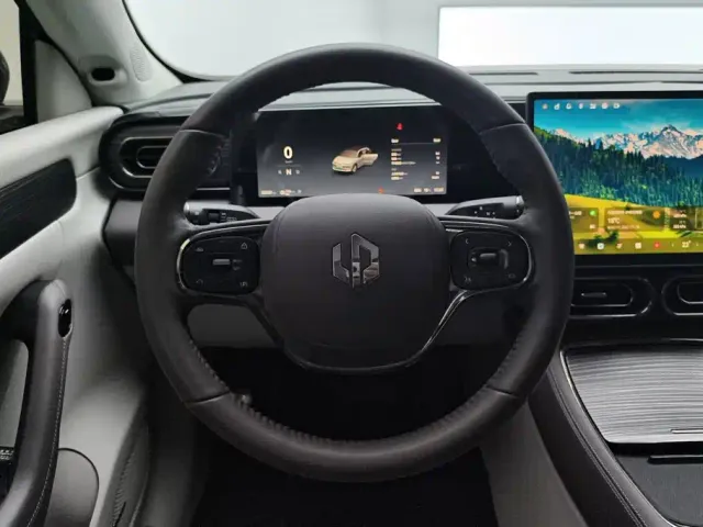 Leapmotor C11 — Фото автомобиля 15