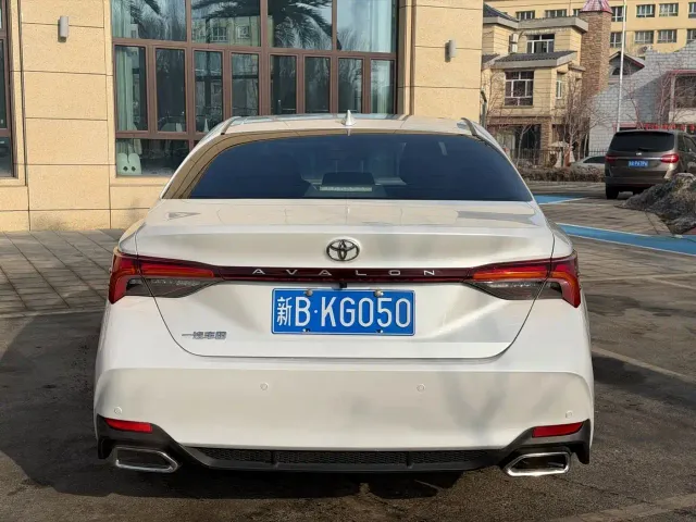 Toyota Avalon — Фото автомобиля 9