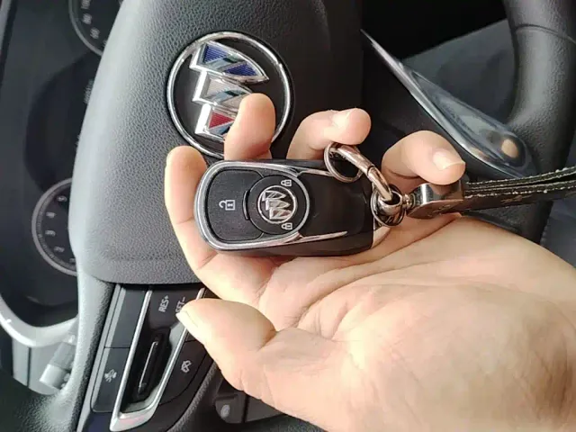 Buick Encore — Фото автомобиля 8