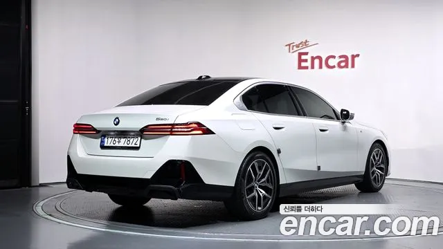 BMW 5 Series G60 — Фото автомобиля 2