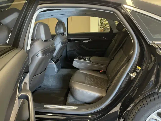 Audi A8 — Фото автомобиля 19