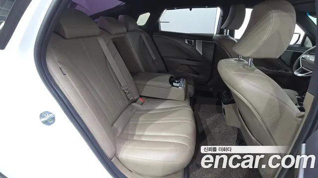Kia K8 Hybrid — Фото автомобиля 17
