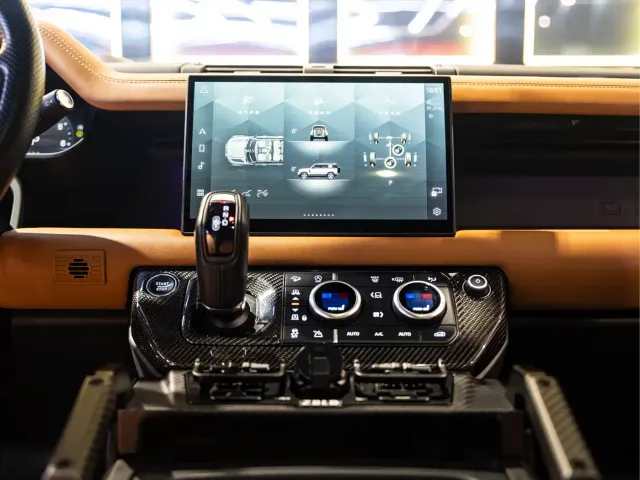 Land Rover Defender — Фото автомобиля 22