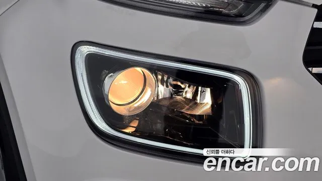 Hyundai Venue — Фото автомобиля 7