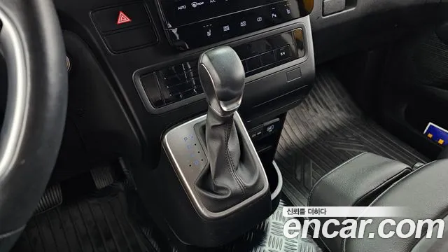 Hyundai Staria Staria L3.5 Школьный автобус — Фото автомобиля 9