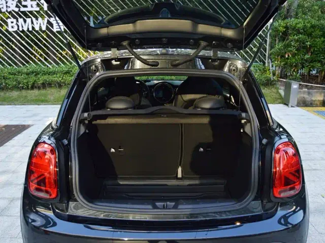 MINI Hatch — Фото автомобиля 8