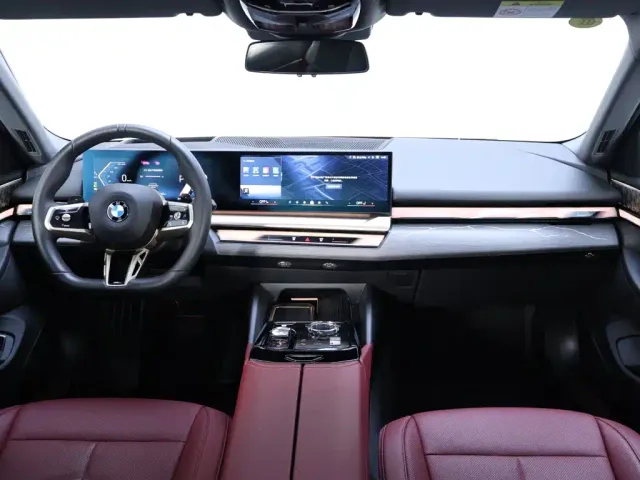 BMW 5 Series — Фото автомобиля 13