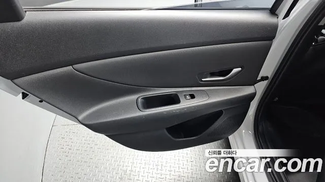 Hyundai AVANTE Avante (CN7) — Фото автомобиля 24