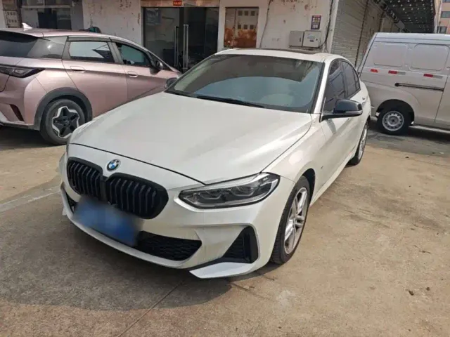 Фотография автомобиля — BMW 1 Series