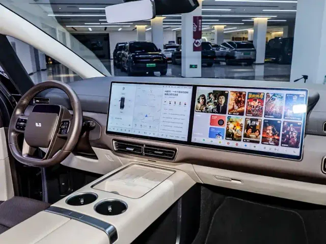 Li Auto MEGA — Фото автомобиля 26