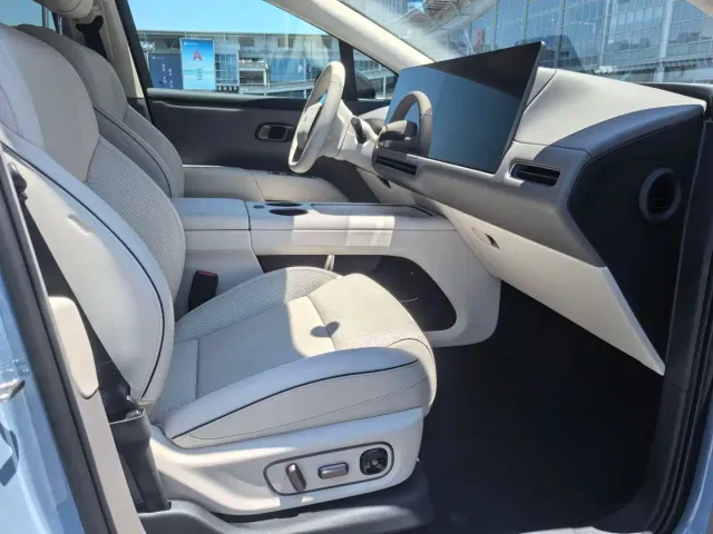 Li Auto i8 — Фото автомобиля 8