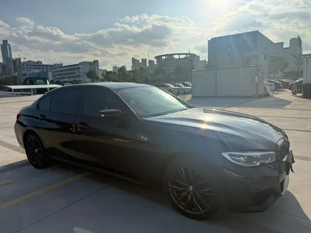 BMW 3 Series — Фото автомобиля 3