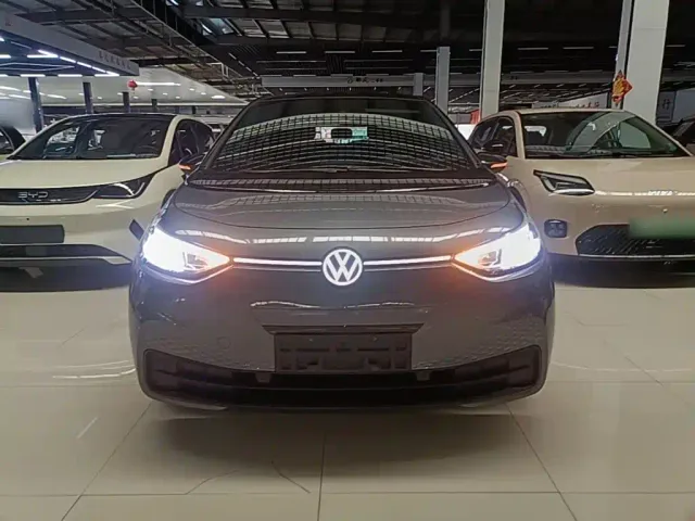 Volkswagen ID.3 — Фото автомобиля 2