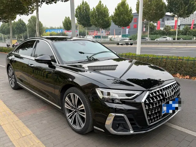 Audi A8 — Фото автомобиля 3
