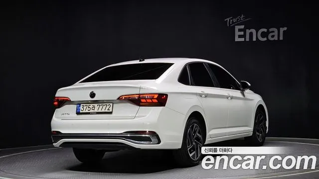 Volkswagen Jetta — Фото автомобиля 2