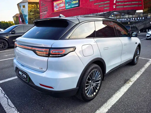 Leapmotor C11 — Фото автомобиля 5