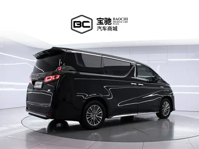Toyota Vellfire — Фото автомобиля 3