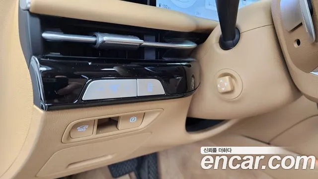 Genesis G80 Бензин 2.5 турбо AWD — Фото автомобиля 16