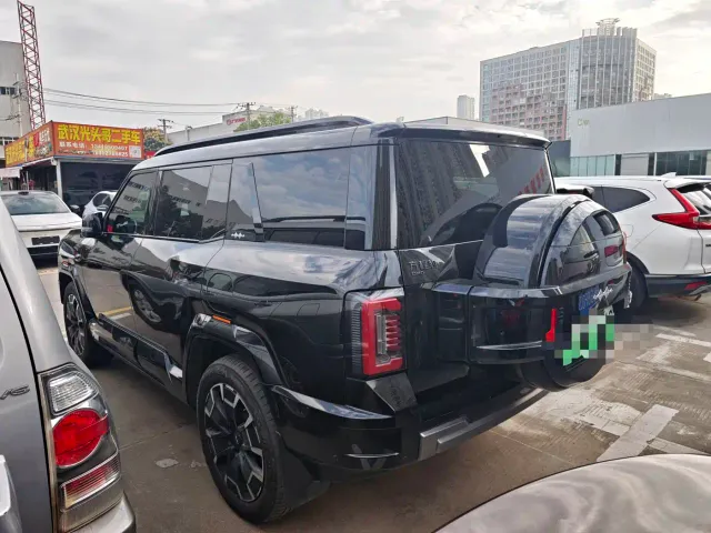 BYD FangChengBao Leopard 8 — Фото автомобиля 6