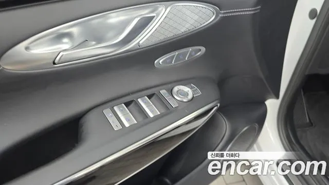 Genesis GV70 2.5T Бензин AWD — Фото автомобиля 25