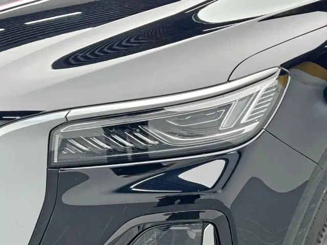 Hongqi HS5 — Фото автомобиля 10
