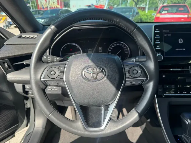 Toyota Avalon — Фото автомобиля 22