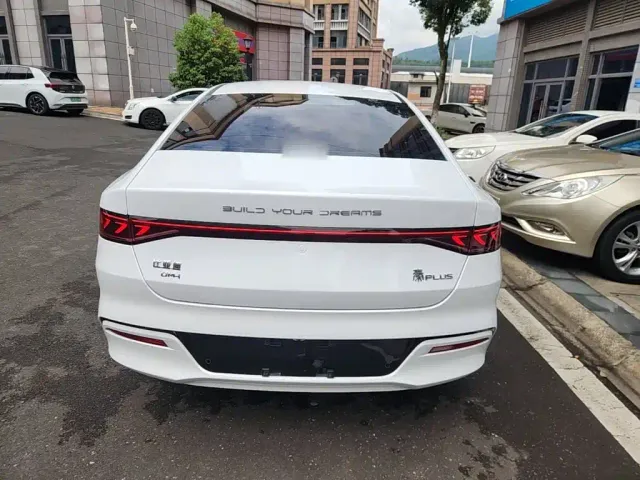 BYD Qin PLUS — Фото автомобиля 5