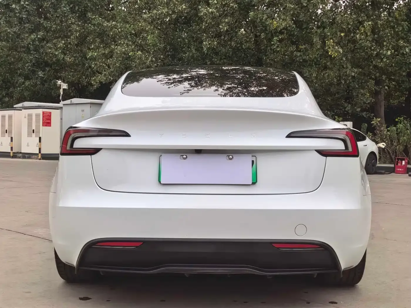 Tesla Model 3 2023 Rear-Wheel Drive — Фото автомобиля 17
