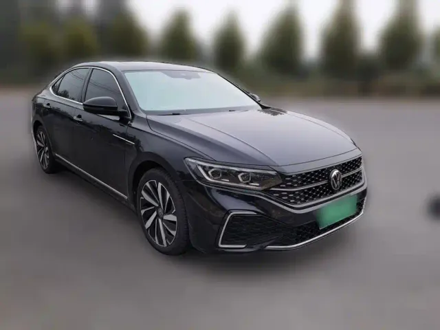 Volkswagen Passat — Фото автомобиля 23