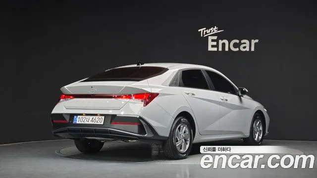 Hyundai Avante CN7 — Фото автомобиля 2