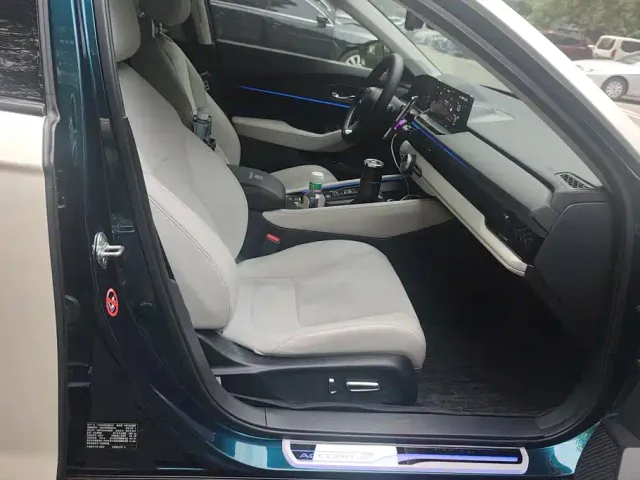Honda Accord — Фото автомобиля 7