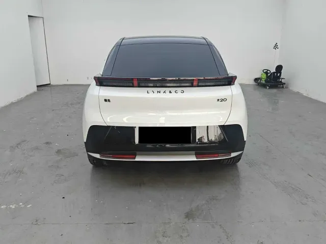 Lynk & Co Z20 — Фото автомобиля 8