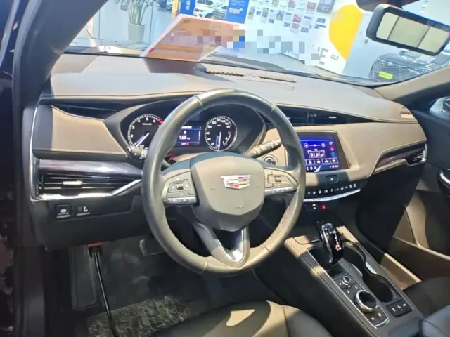 Cadillac XT4 — Фото автомобиля 9