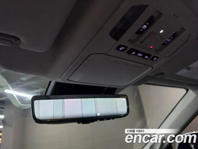 Toyota Highlander — Фото автомобиля 17