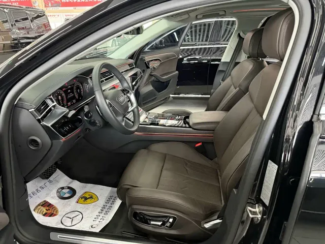 Audi A8 — Фото автомобиля 9