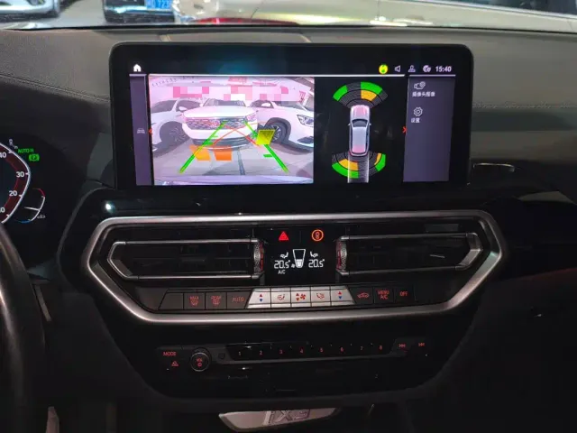BMW iX3 — Фото автомобиля 12