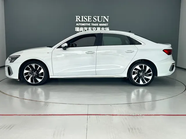 Audi A3 — Фото автомобиля 4