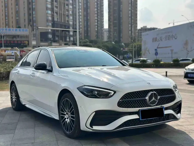 Mercedes-Benz C-Class — Фото автомобиля 3