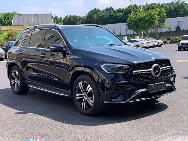 Mercedes-Benz GLE-Class — Фото автомобиля 3
