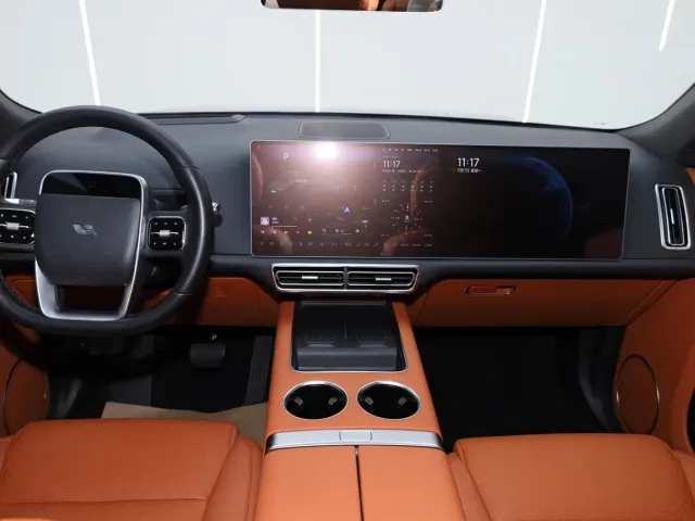 Li Auto L9 — Фото автомобиля 25