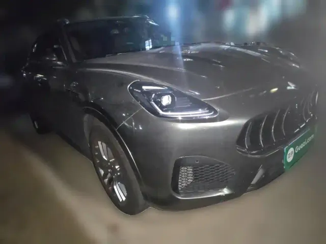 Maserati Grecale — Фото автомобиля 3