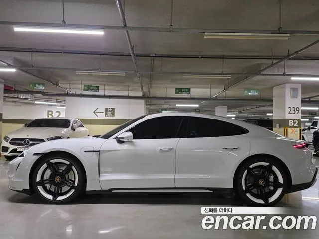 Porsche Taycan Taycan Khan — Фото автомобиля 15