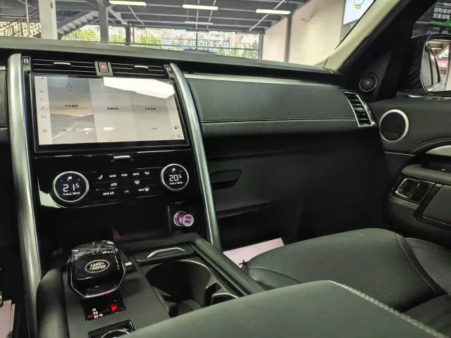 Land Rover Discovery — Фото автомобиля 11