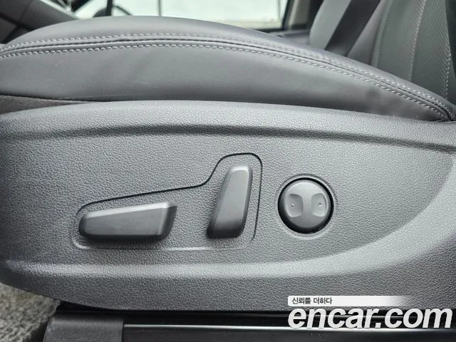 Hyundai Santafe Новый Santa Fe Бензин 2.5T 2WD — Фото автомобиля 10
