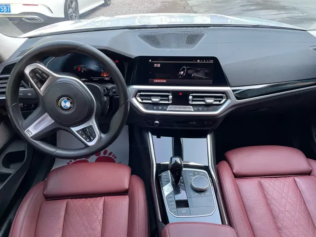 BMW 3 Series — Фото автомобиля 10
