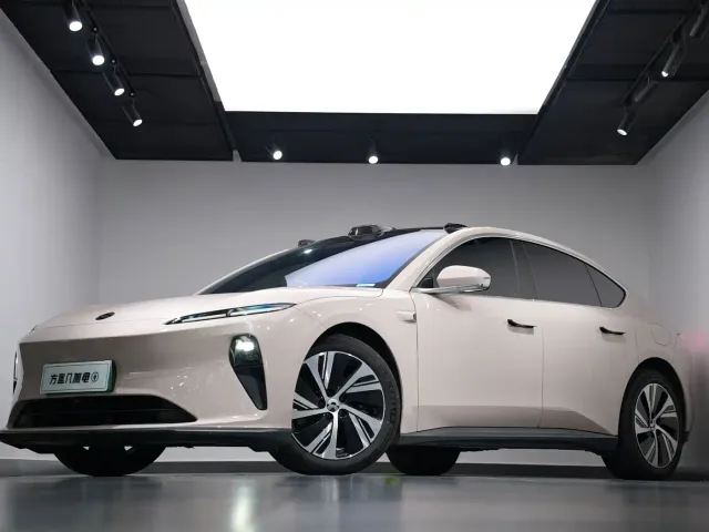 Nio ET5 — Фото автомобиля 3