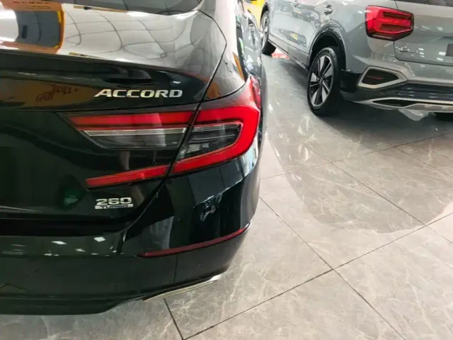 Honda Accord — Фото автомобиля 7