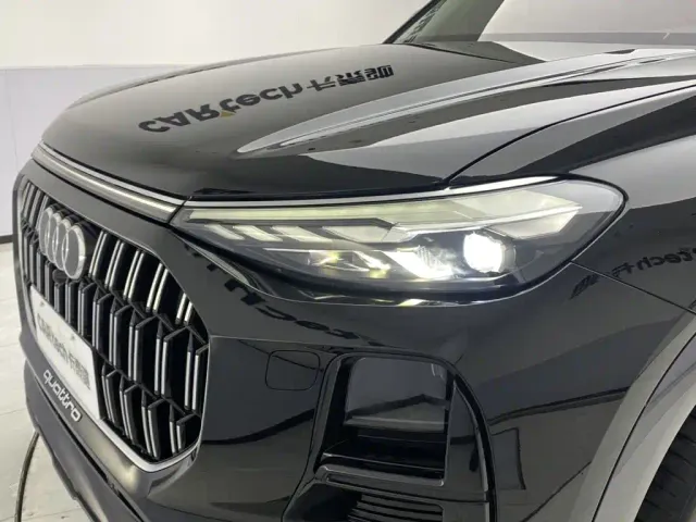 Audi Q6 — Фото автомобиля 9